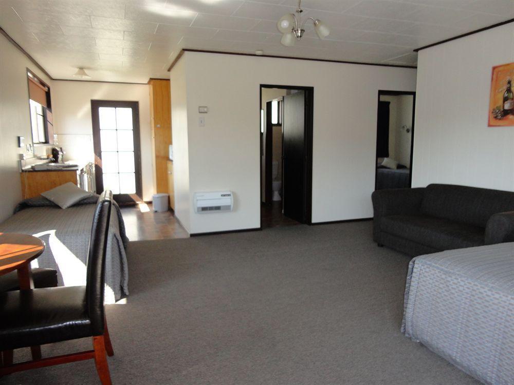 Aaa Thames Court Motel Оамару Екстериор снимка