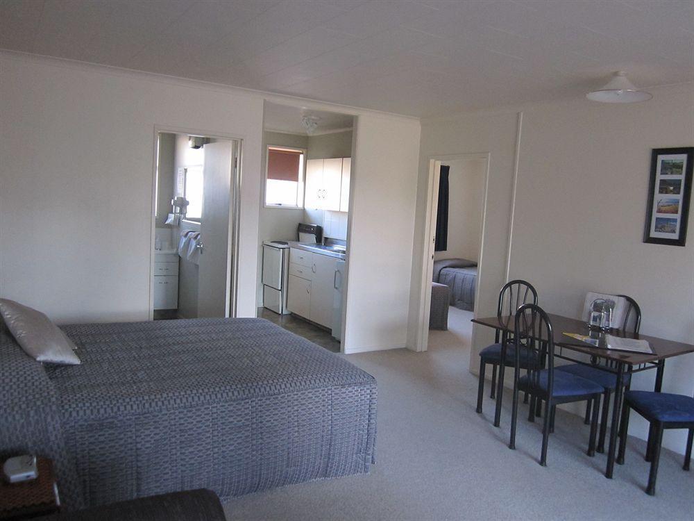 Aaa Thames Court Motel Оамару Екстериор снимка