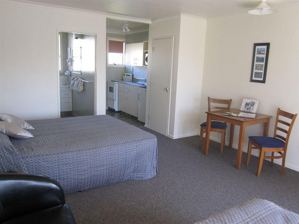 Aaa Thames Court Motel Оамару Екстериор снимка