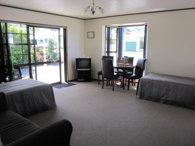 Aaa Thames Court Motel Оамару Екстериор снимка