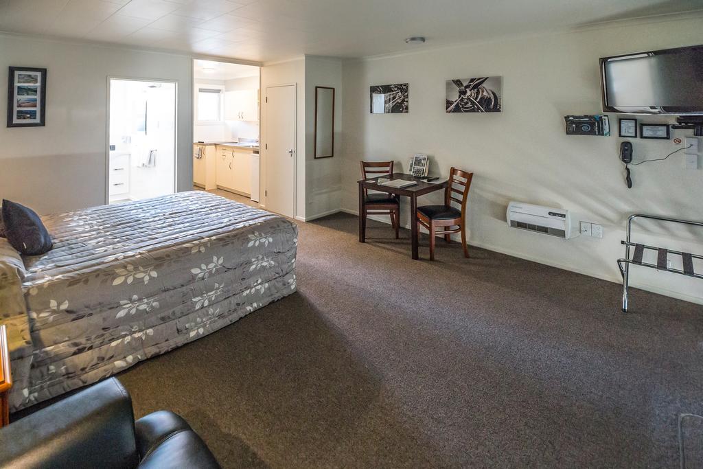 Aaa Thames Court Motel Оамару Екстериор снимка