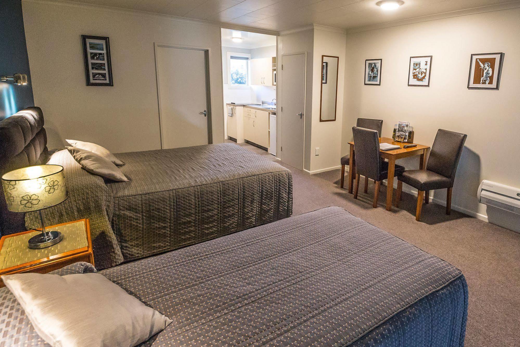 Aaa Thames Court Motel Оамару Екстериор снимка