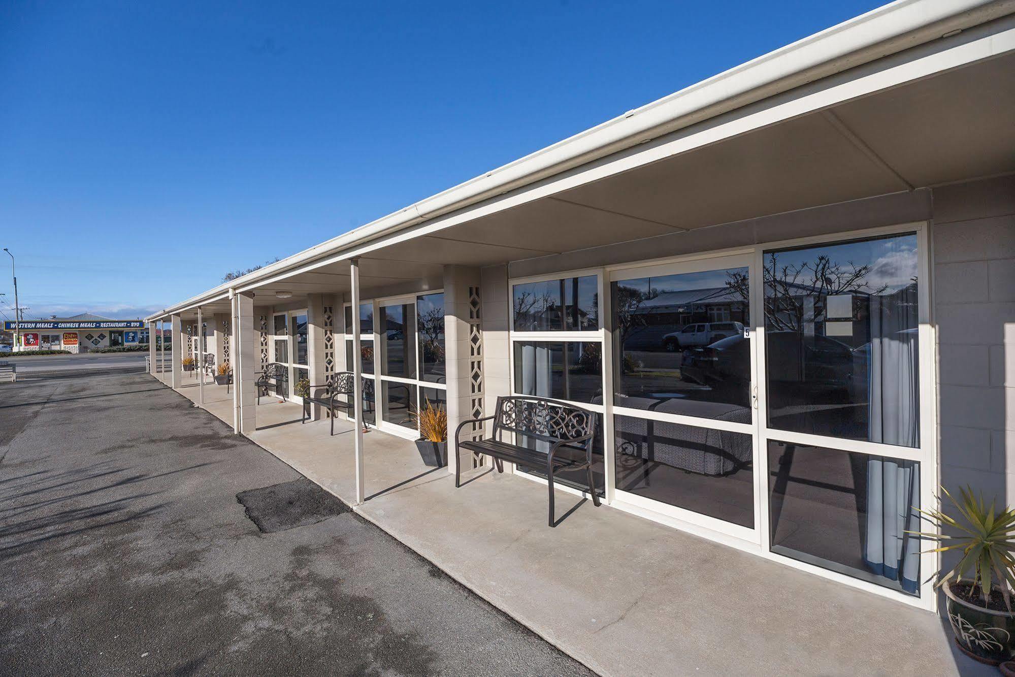 Aaa Thames Court Motel Оамару Екстериор снимка