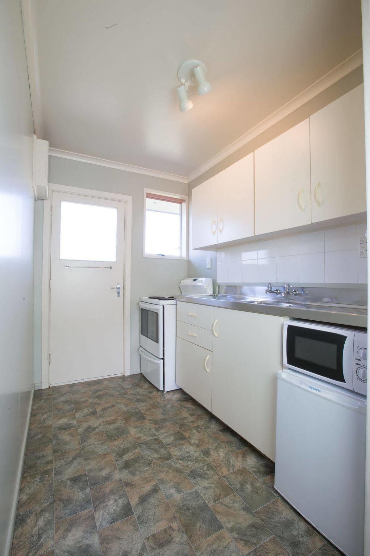 Aaa Thames Court Motel Оамару Екстериор снимка