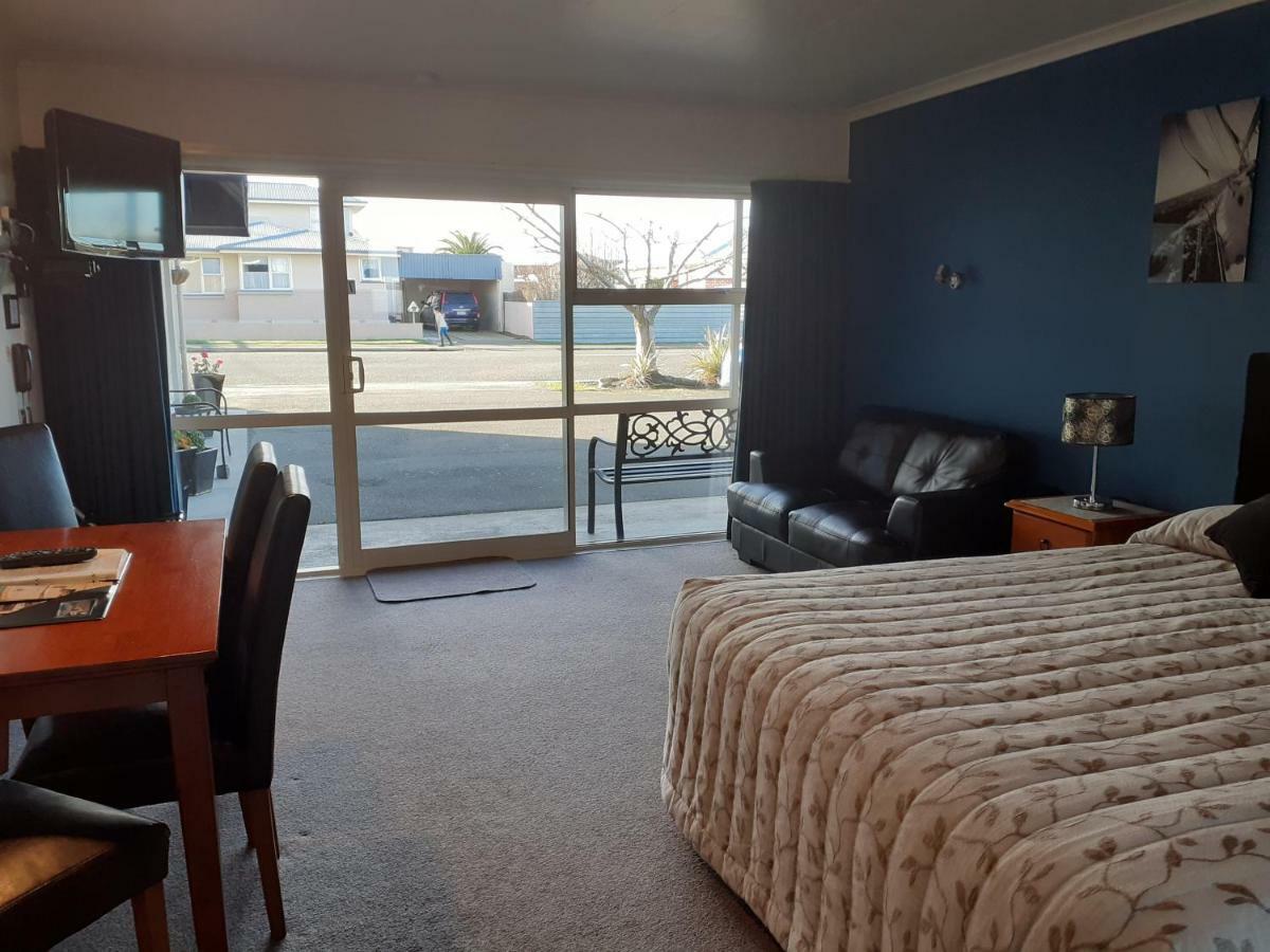 Aaa Thames Court Motel Оамару Екстериор снимка